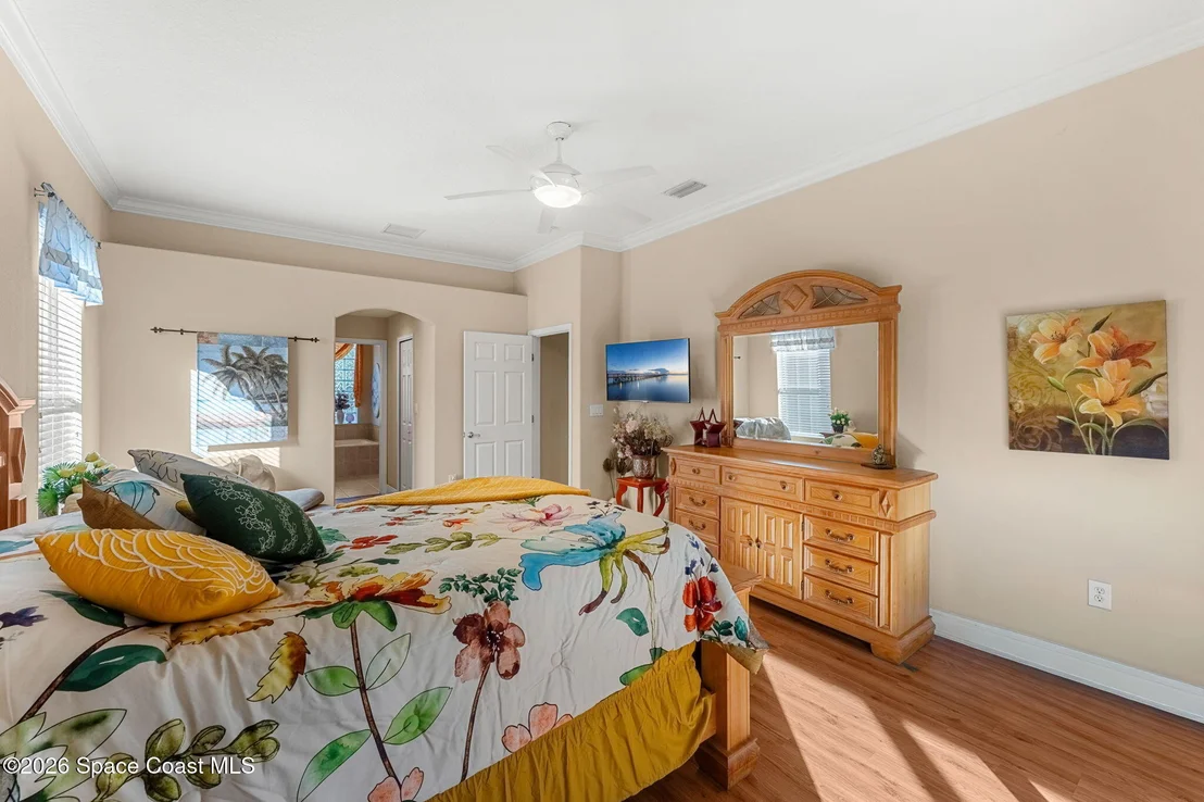 Photo of 1811 Admiralty Boulevard