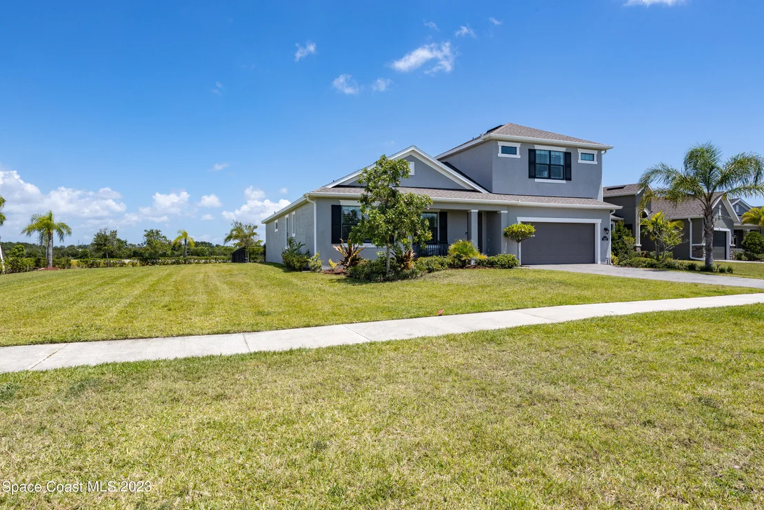 Photo of 7327 Bluemink Lane