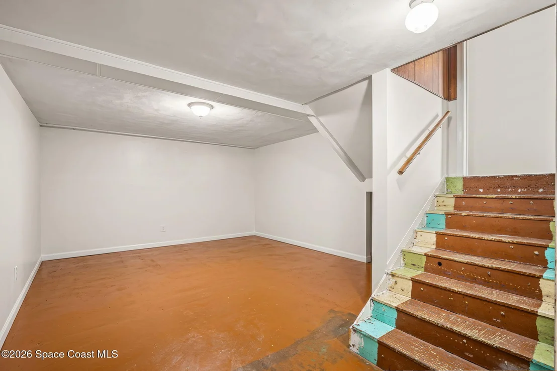 Photo of 1425 Crest Drive