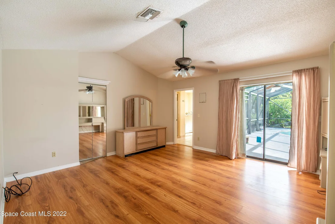Photo of 573 Orange Avenue