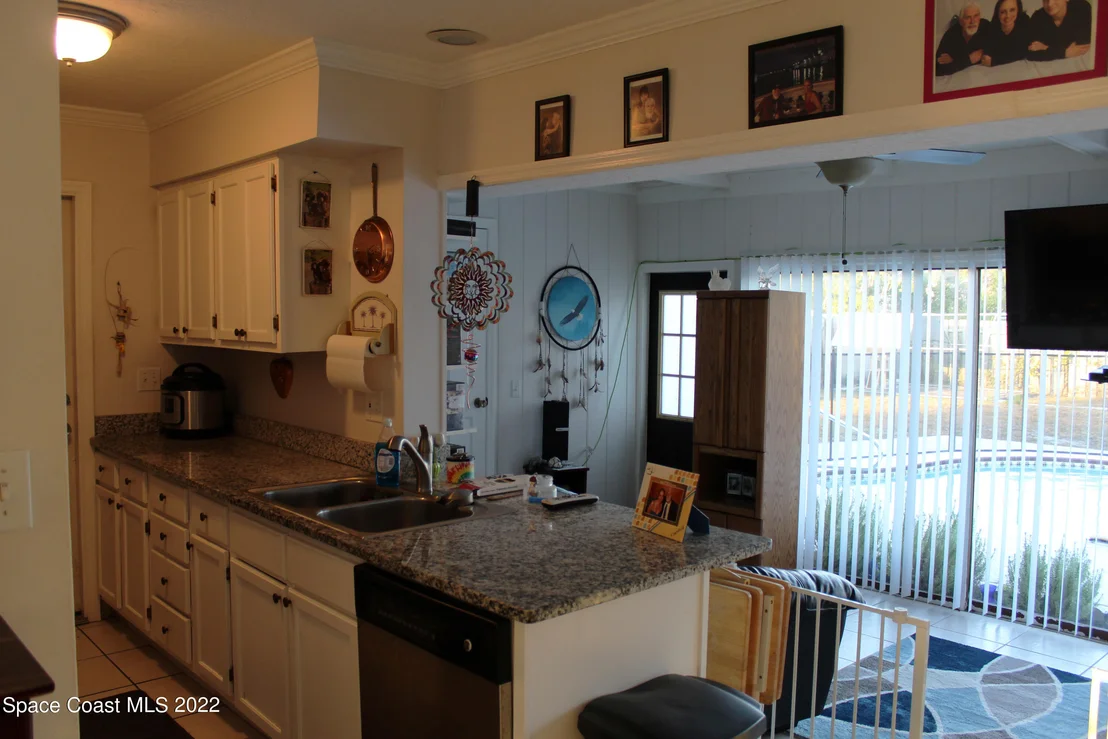 Photo of 951 Burn Drive NE