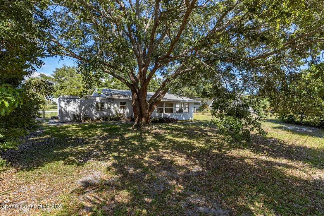 Photo of 401 Bunker Street