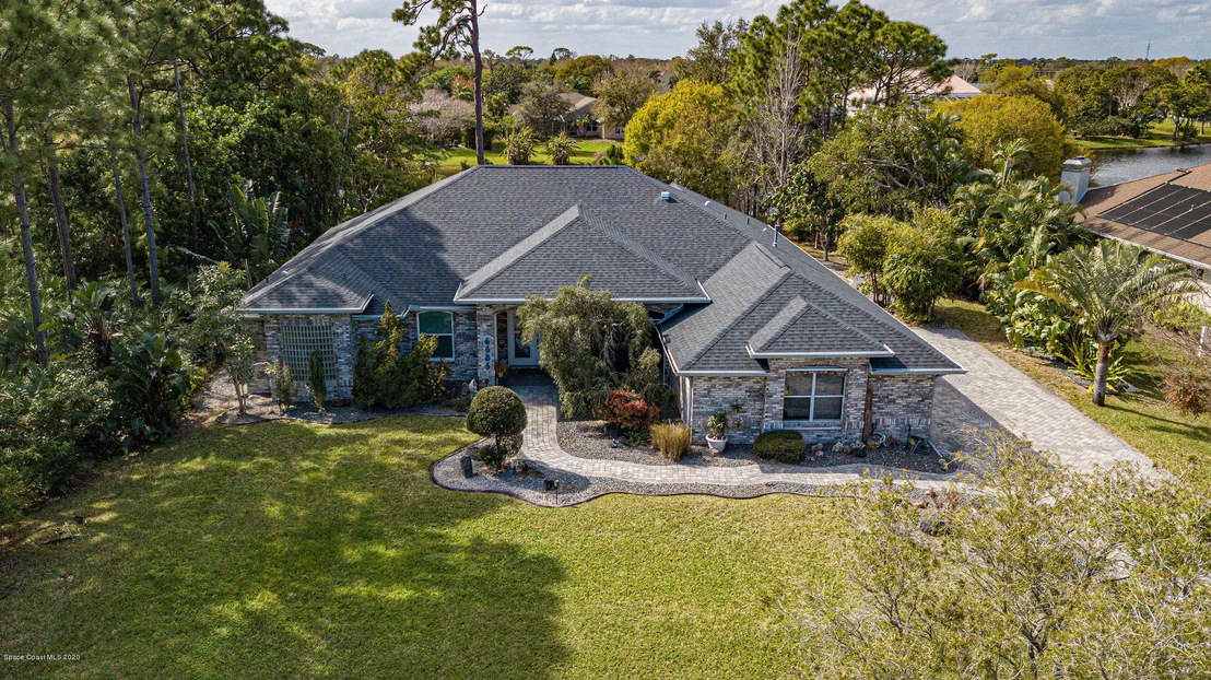 Photo of 4434 Long Lake Road