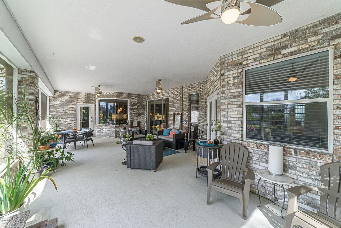Photo of 4434 Long Lake Road