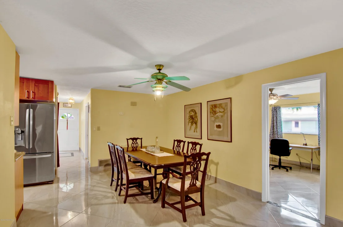 Photo of 445 Sparrow Drive