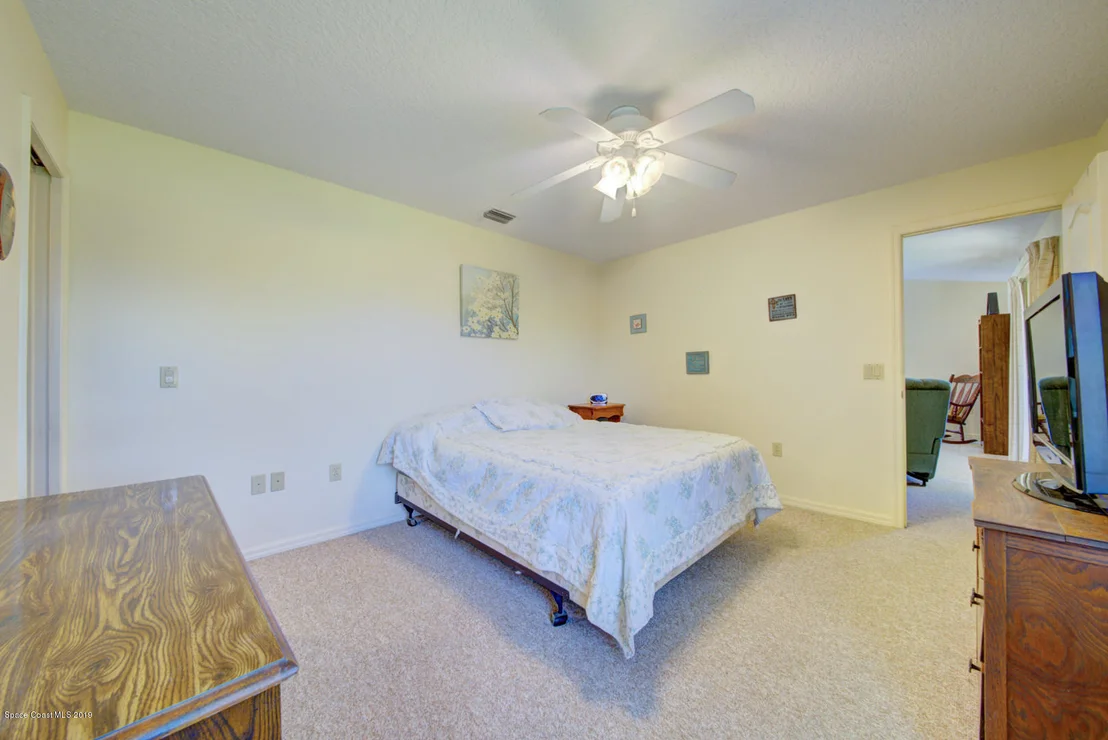 Photo of 6845 Cedar Avenue