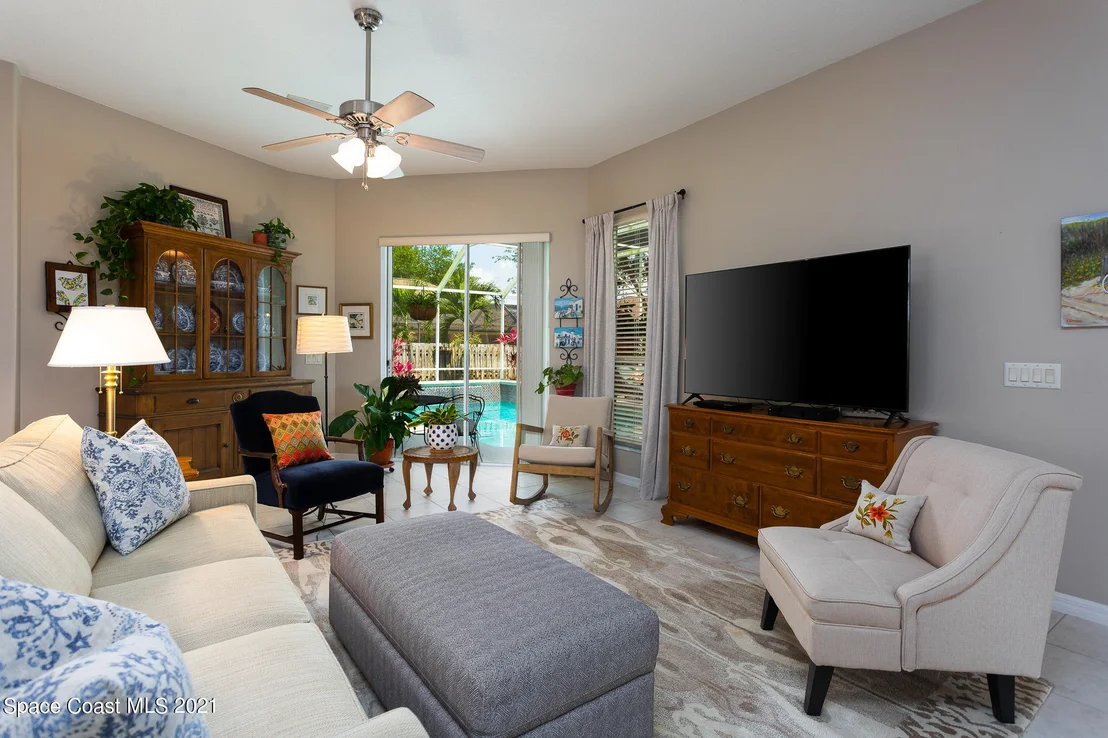 Photo of 1868 Thesy Drive