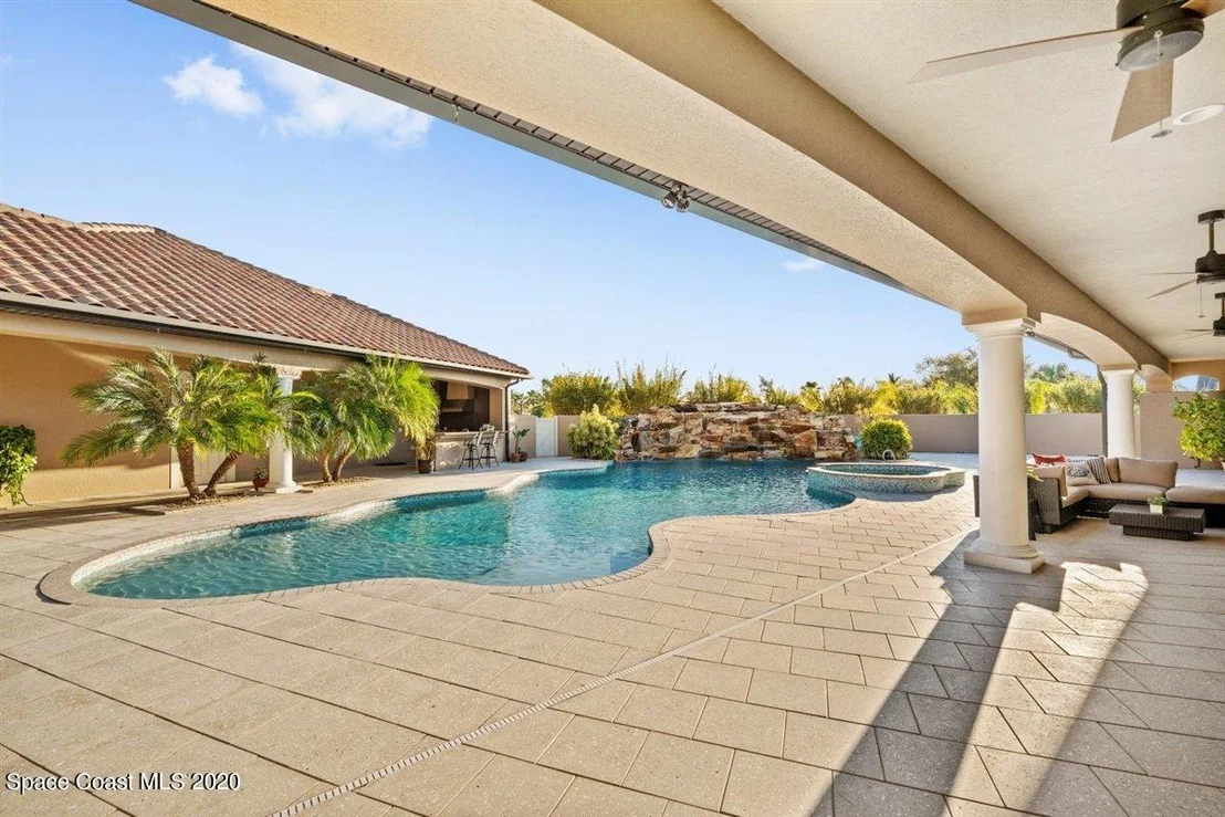 Photo of 924 Derby Lane