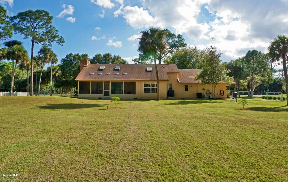 Photo of 1810 Hidden Lake Drive