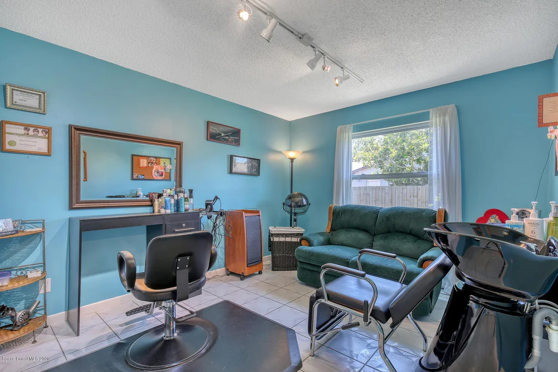 Photo of 1216 Palmdale Circle NE