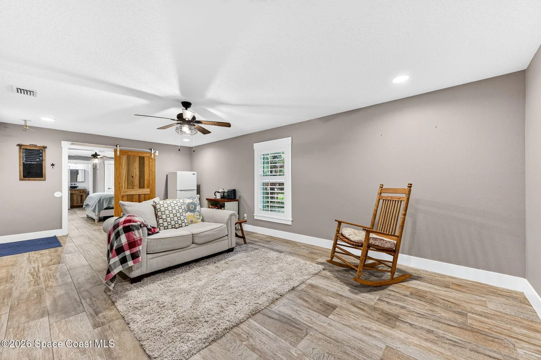 Photo of 3865 Reynolds Road