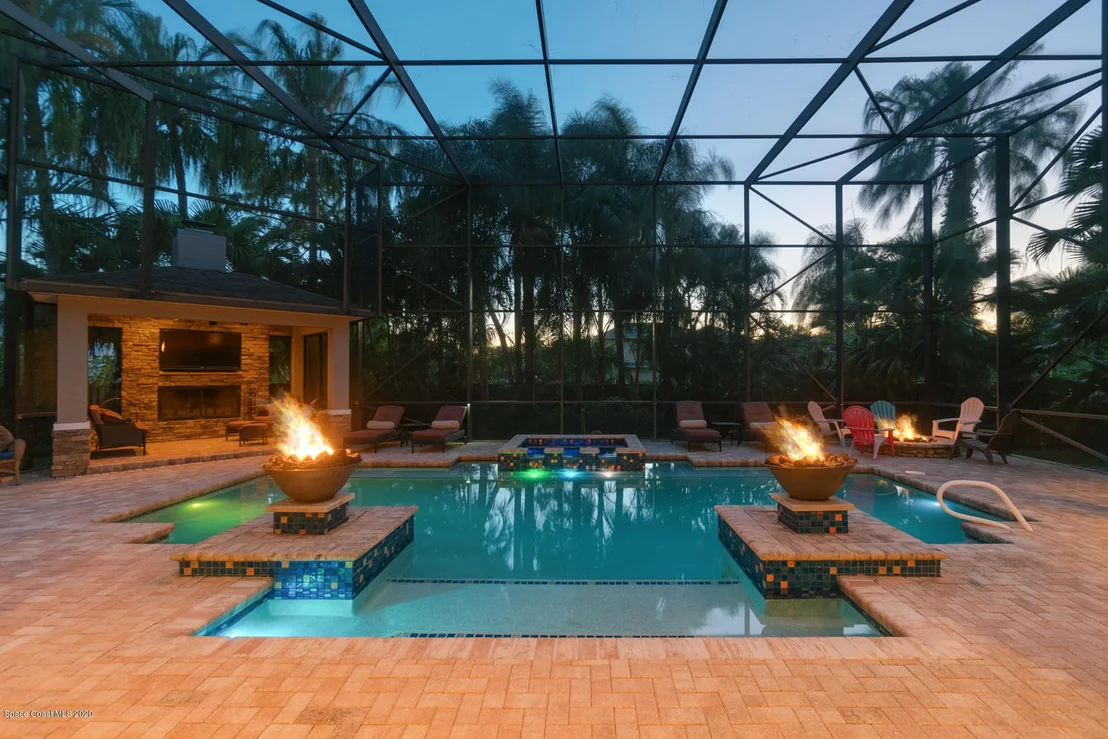 Photo of 5905 Newbury Circle