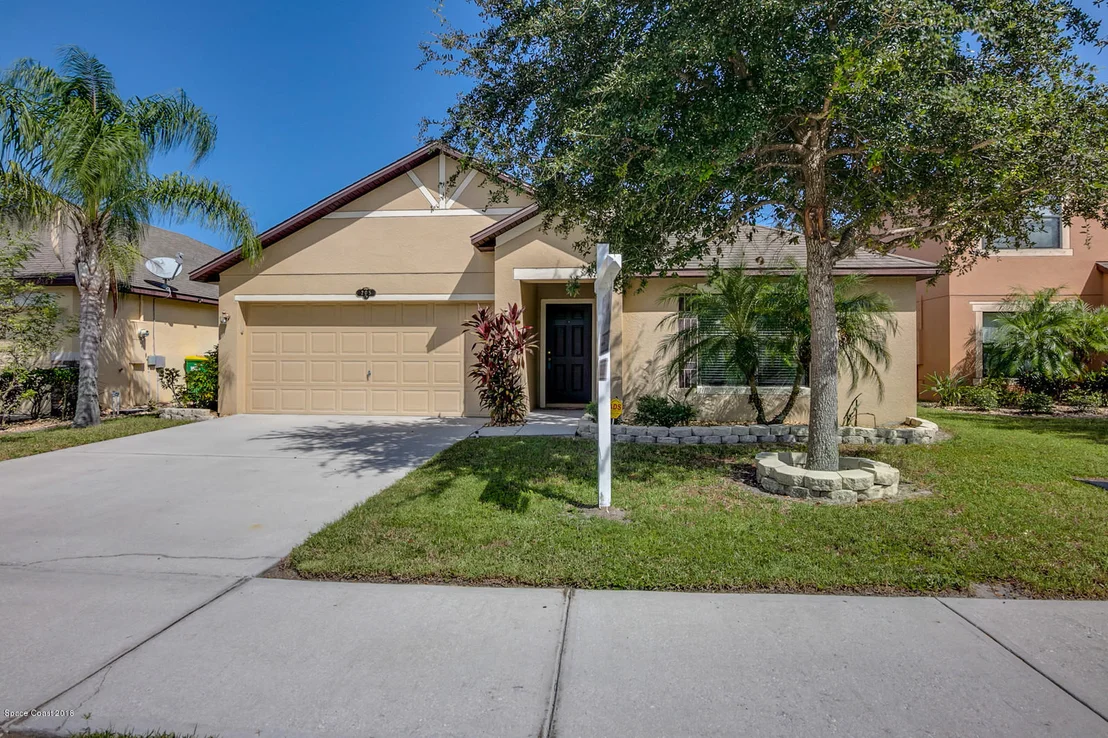 Photo of 205 Dryden Circle