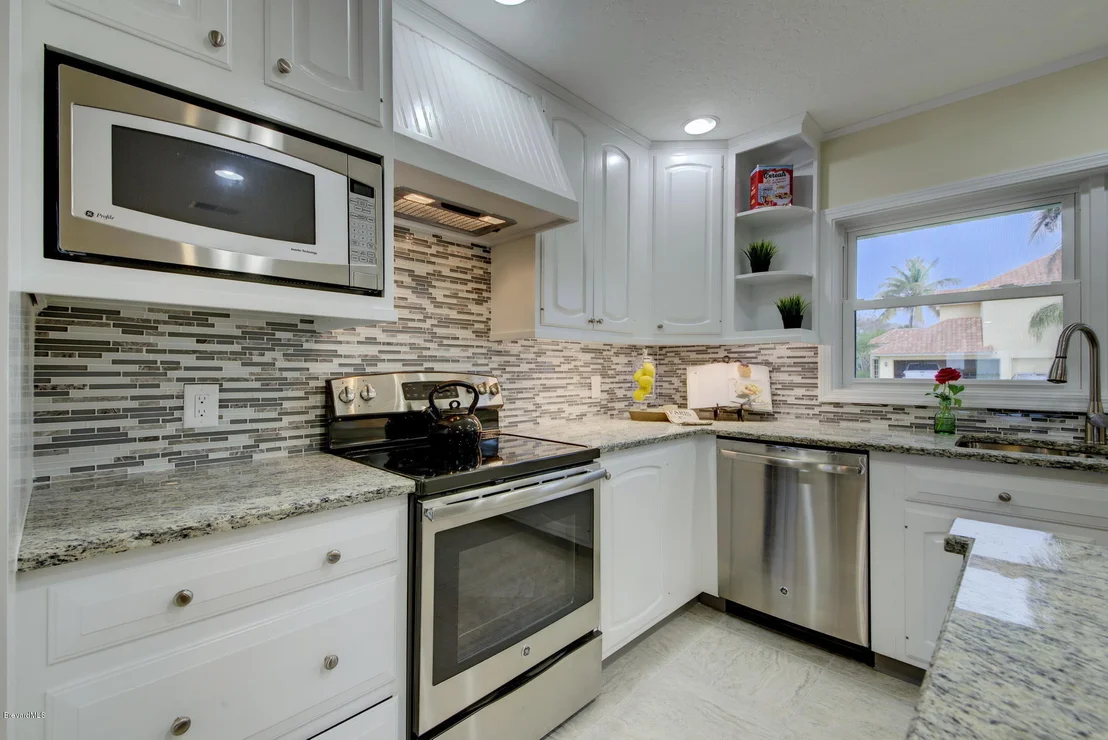 Photo of 427 Riverview Lane