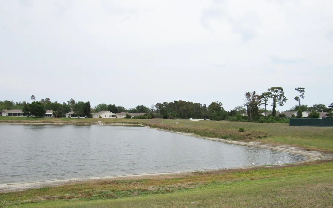 Photo of 969 NE Wateroak Drive