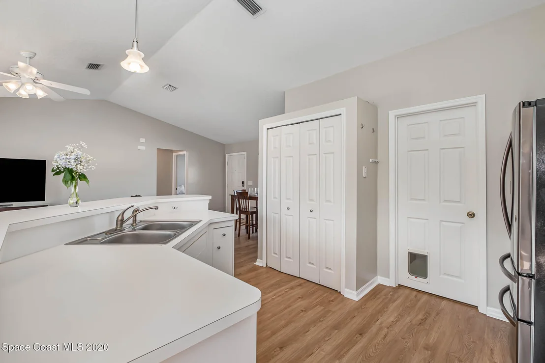 Photo of 4549 Seattle Street