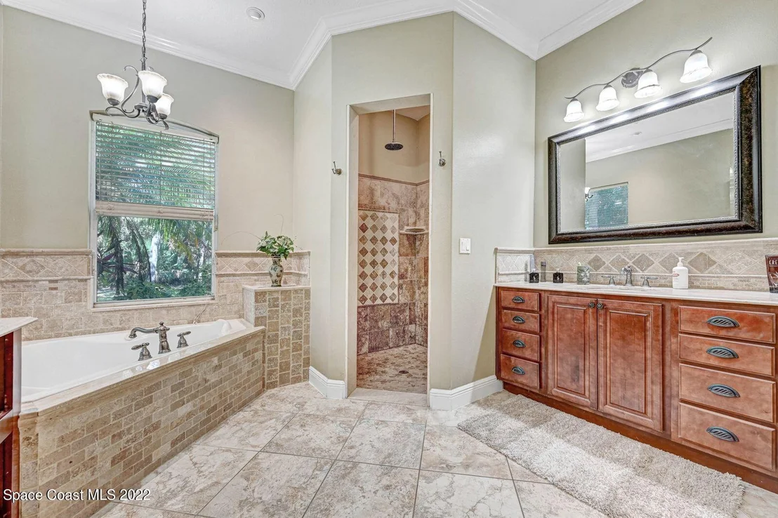 Photo of 1170 Adamson Road