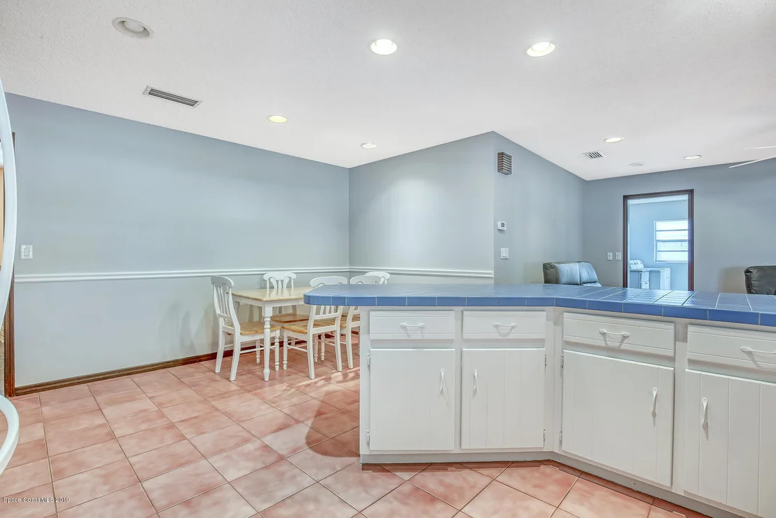 Photo of 480 Red Sail Way