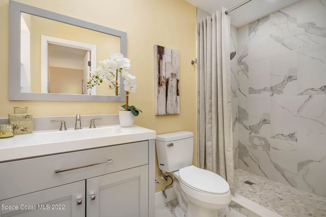 Photo of 721 Pebble Beach Avenue NE
