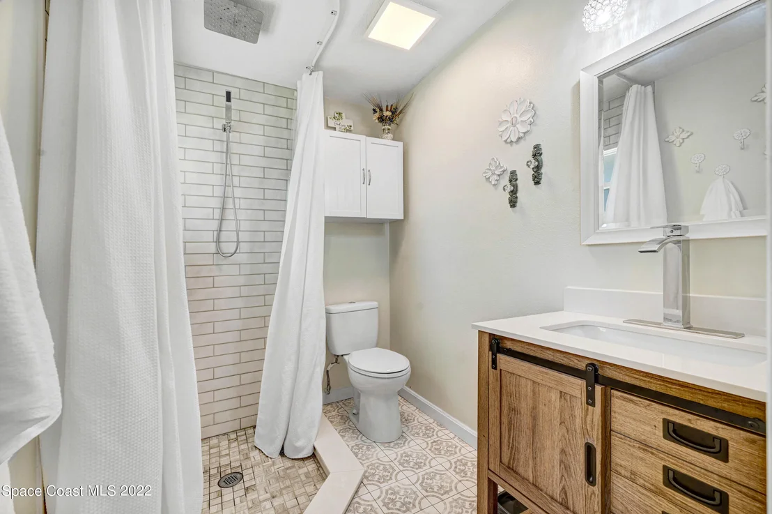 Photo of 1005 George Avenue