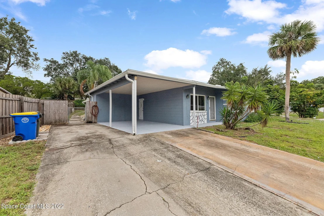 Photo of 32 Knollwood Drive