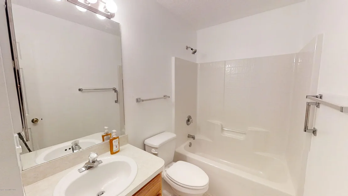 Photo of 6800 Cecil Road