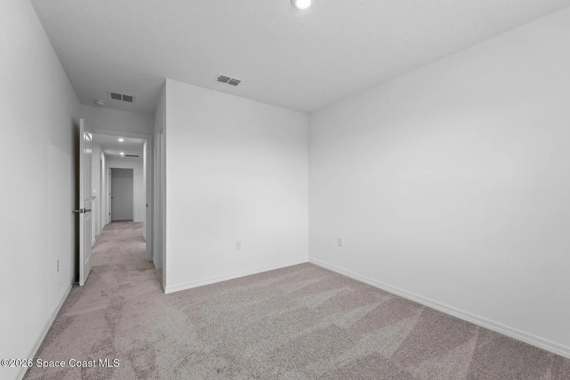 Photo of 926 Castleford Avenue NE