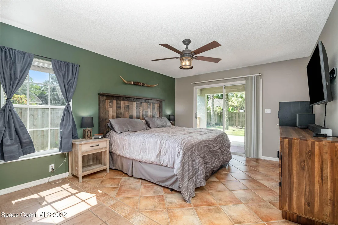 Photo of 1434 Van Eck Road NE
