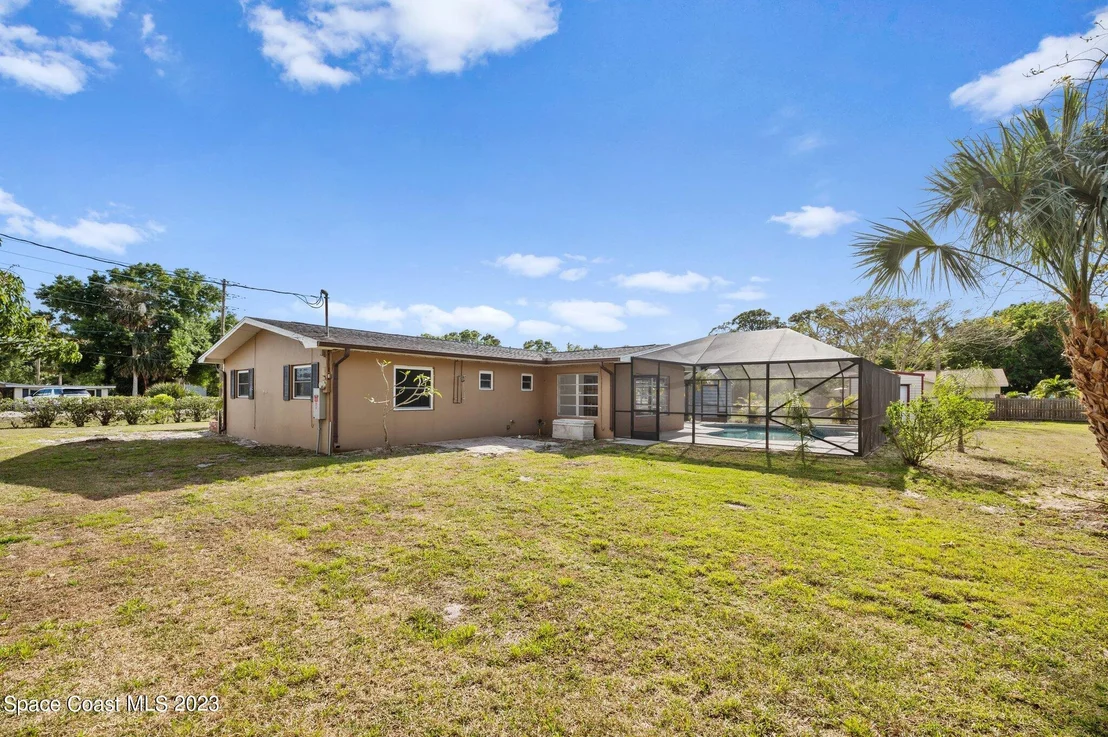 Photo of 3030 Hield Road