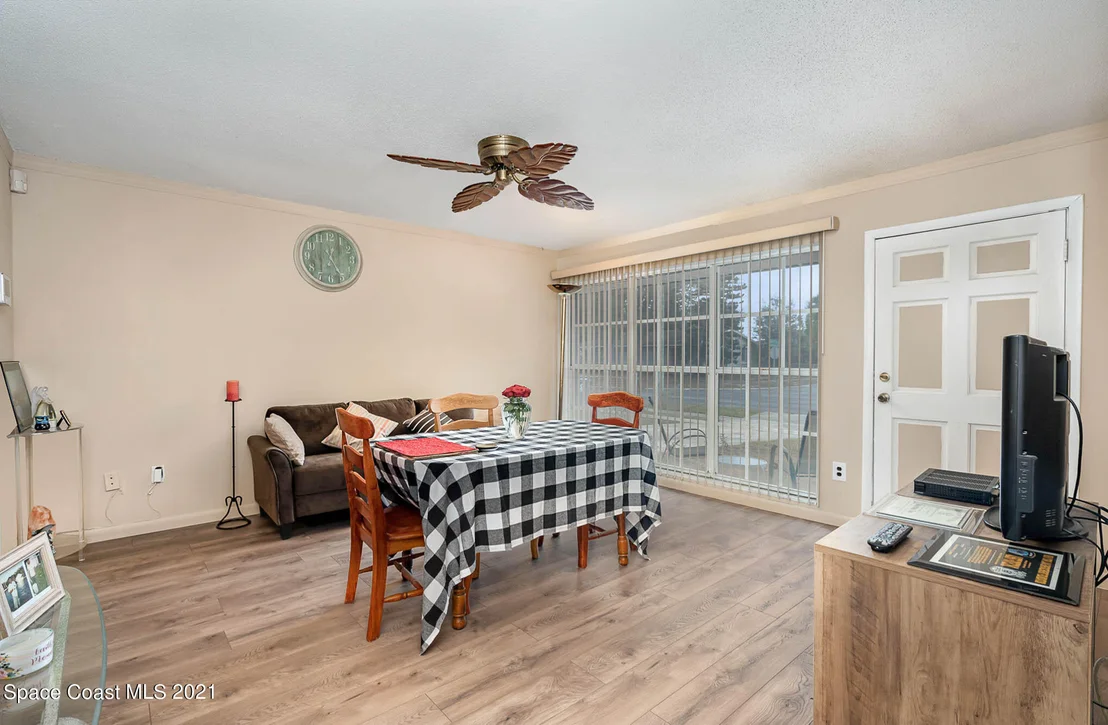 Photo of 878 Angle Street NE