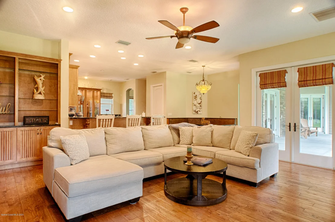 Photo of 5443 The Willows Drive