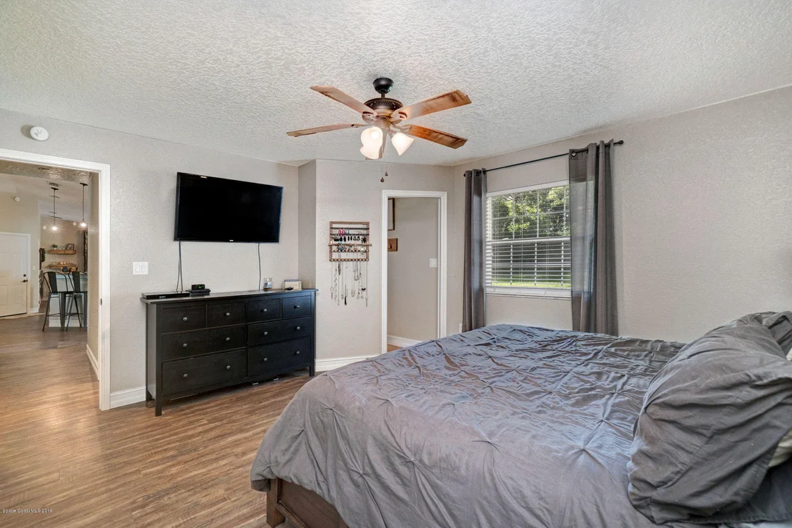 Photo of 3300 Parrish Road