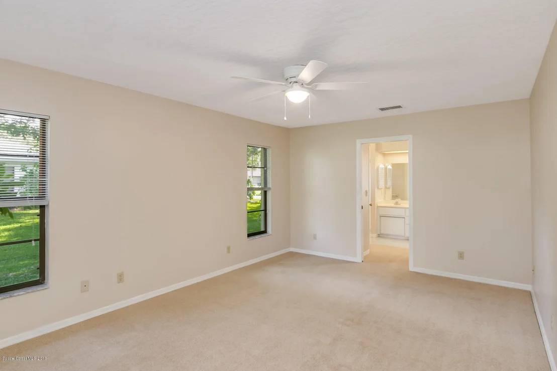 Photo of 2274 Woodlawn Circle