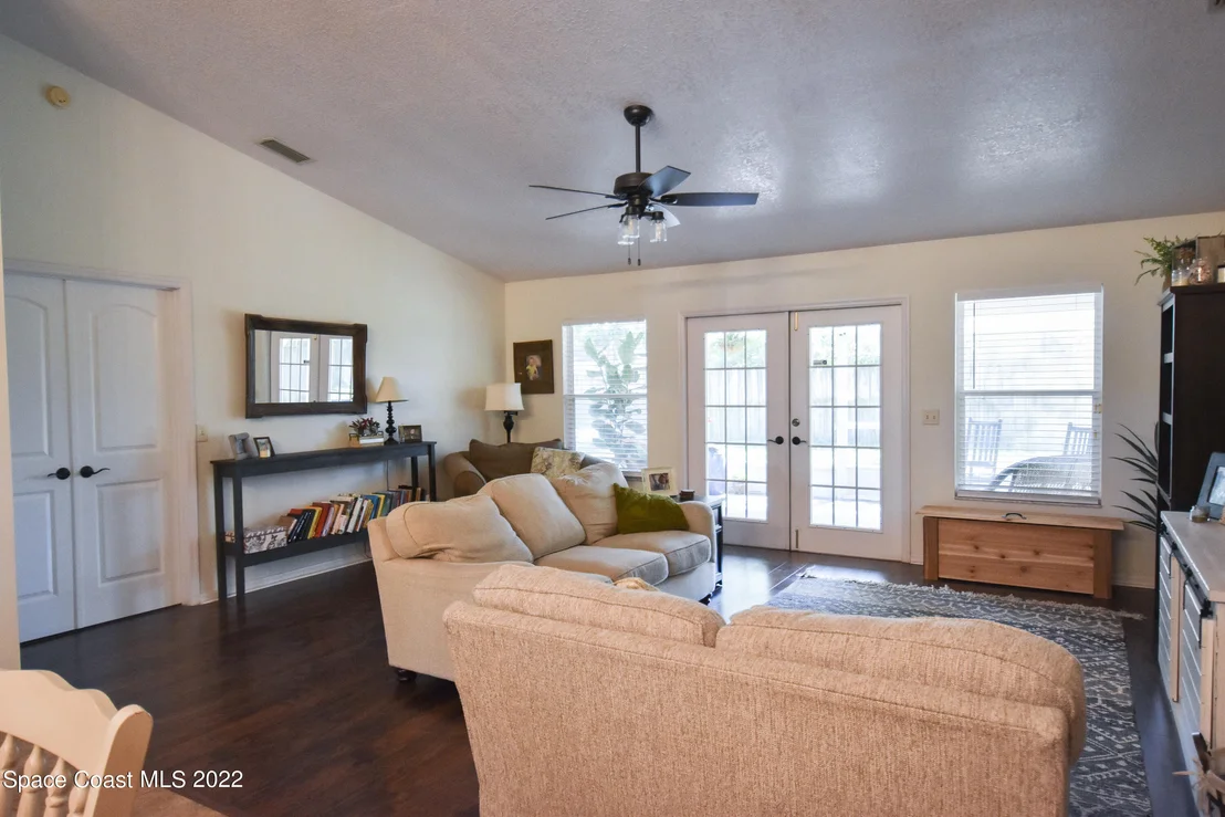 Photo of 2485 Bent Pine Street