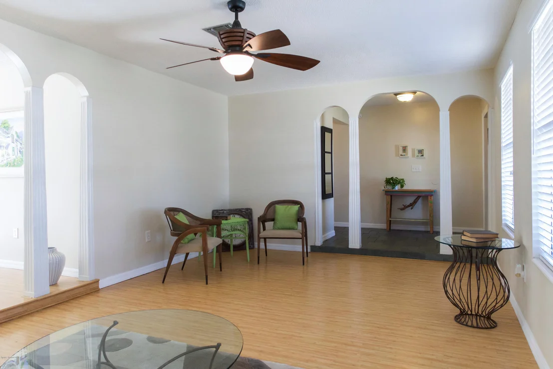 Photo of 607 Hibiscus