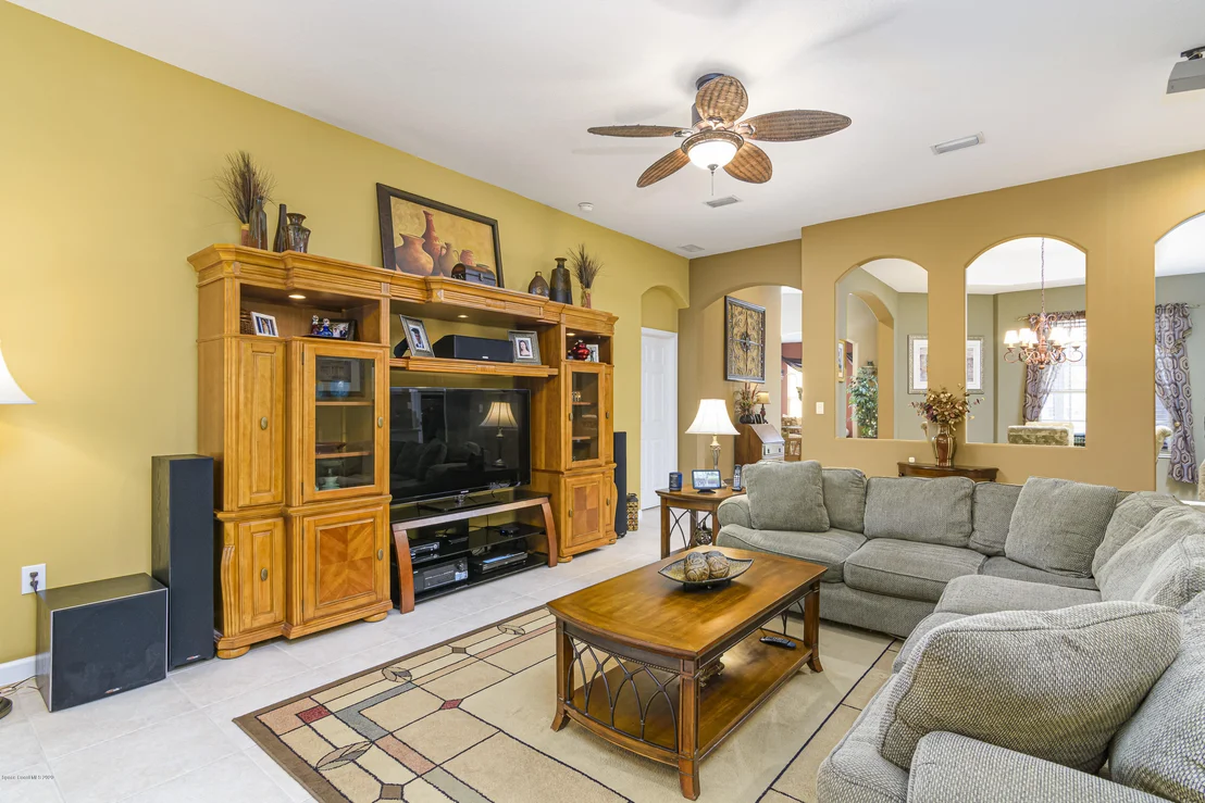 Photo of 331 Gardendale Circle SE