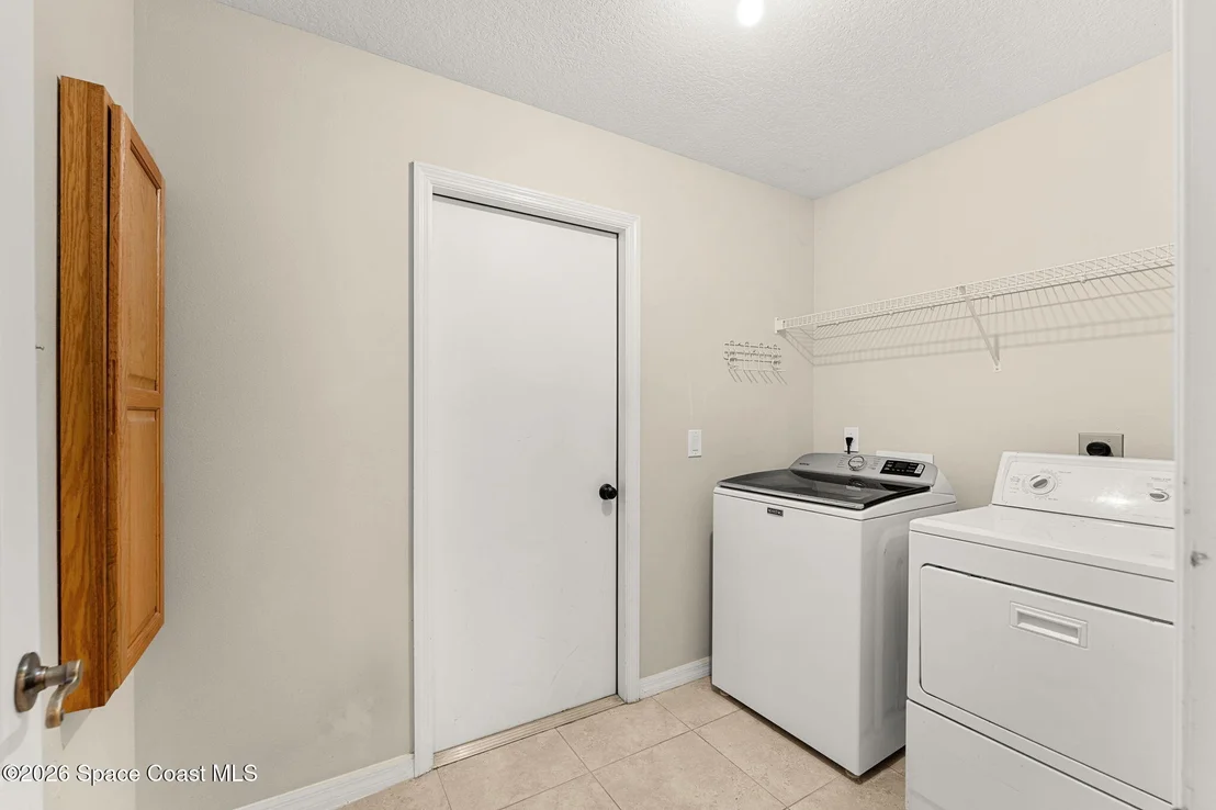 Photo of 1860 Windbrook Drive SE