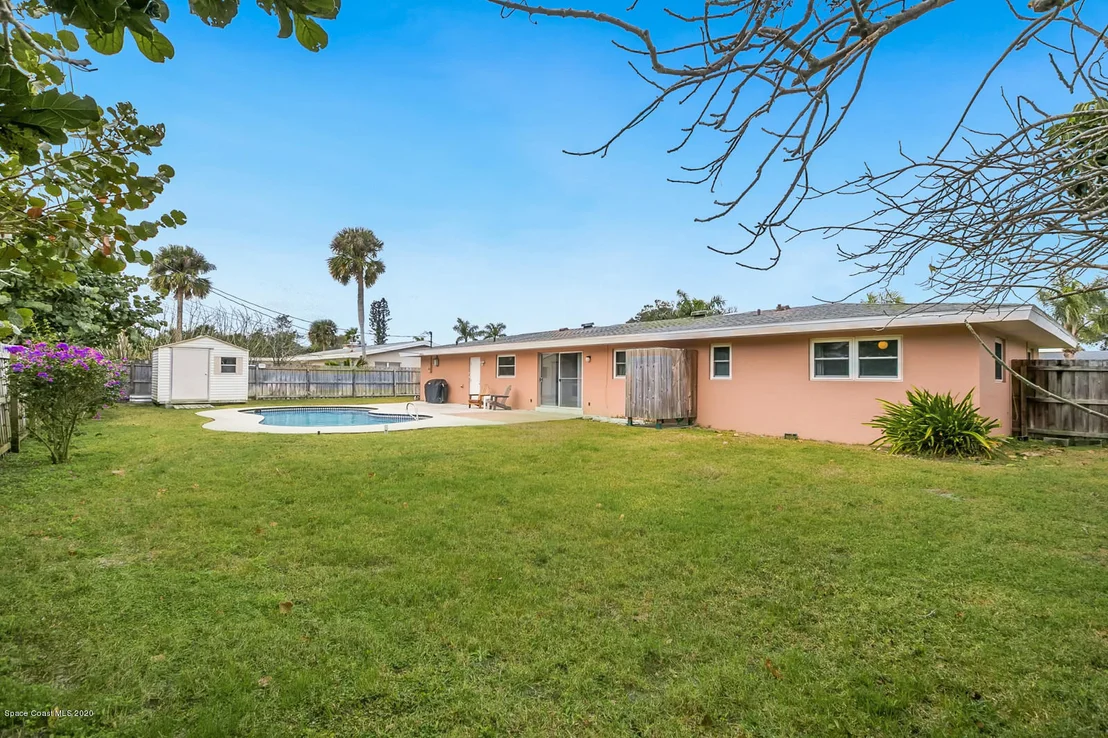 Photo of 565 Seabreeze Drive