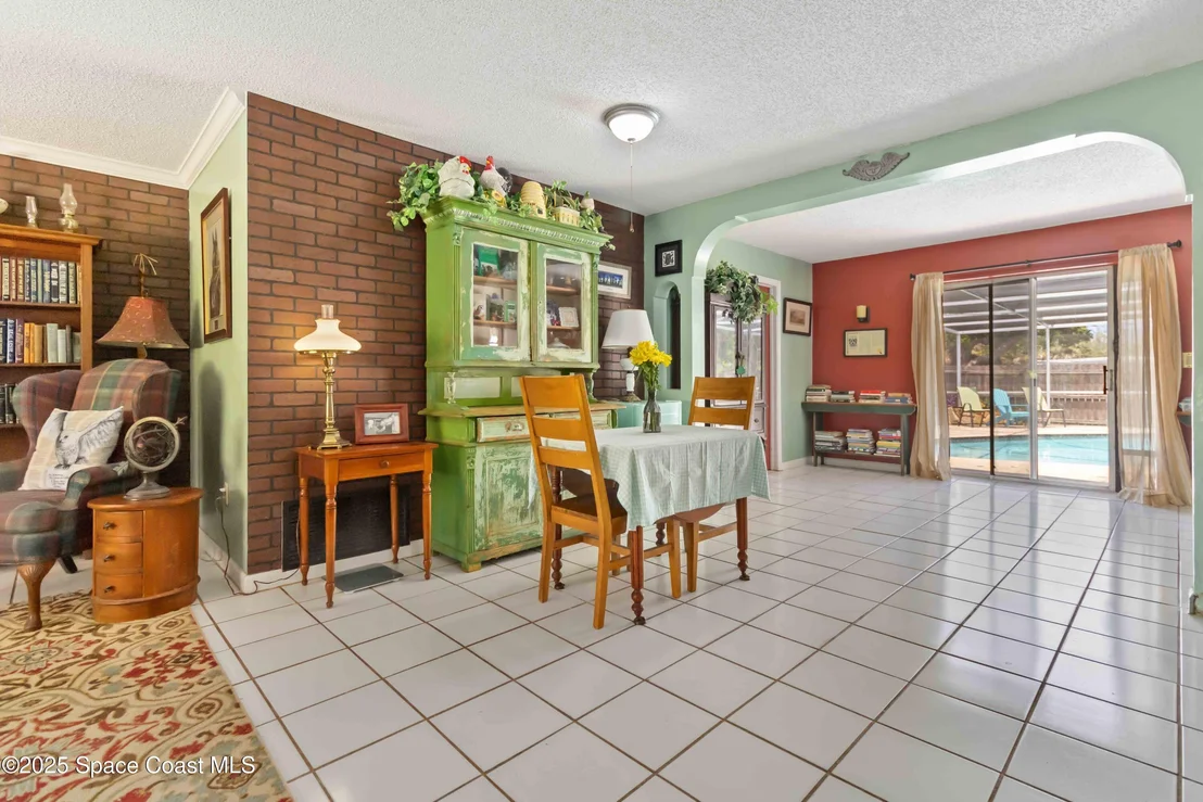 Photo of 517 Espanol Avenue