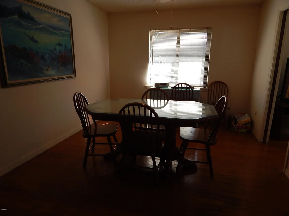 Photo of 7058 Bayfront Road