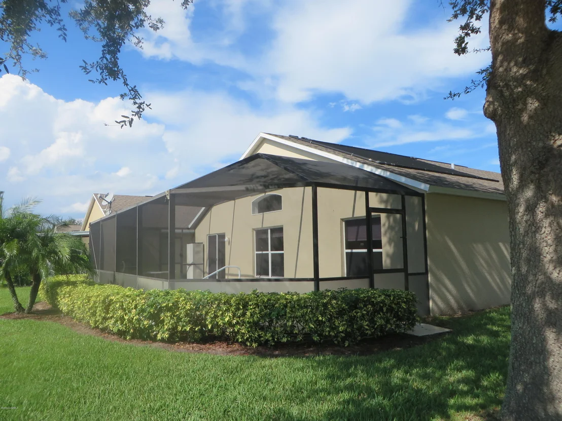 Photo of 970 Villa Drive