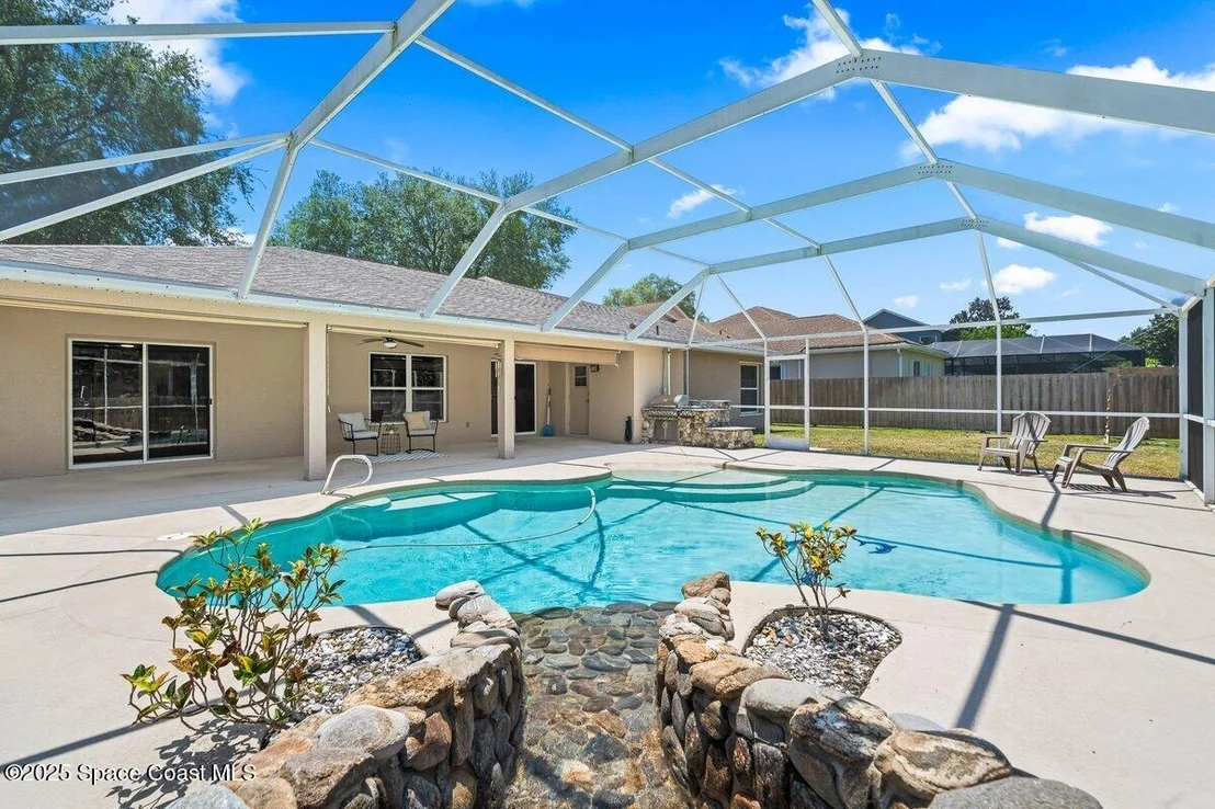 Photo of 5863 Newbury Circle