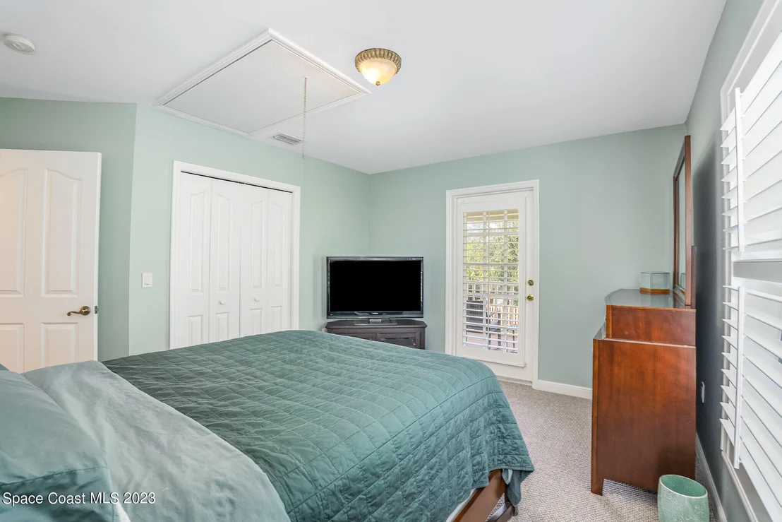 Photo of 320 2nd Avenue