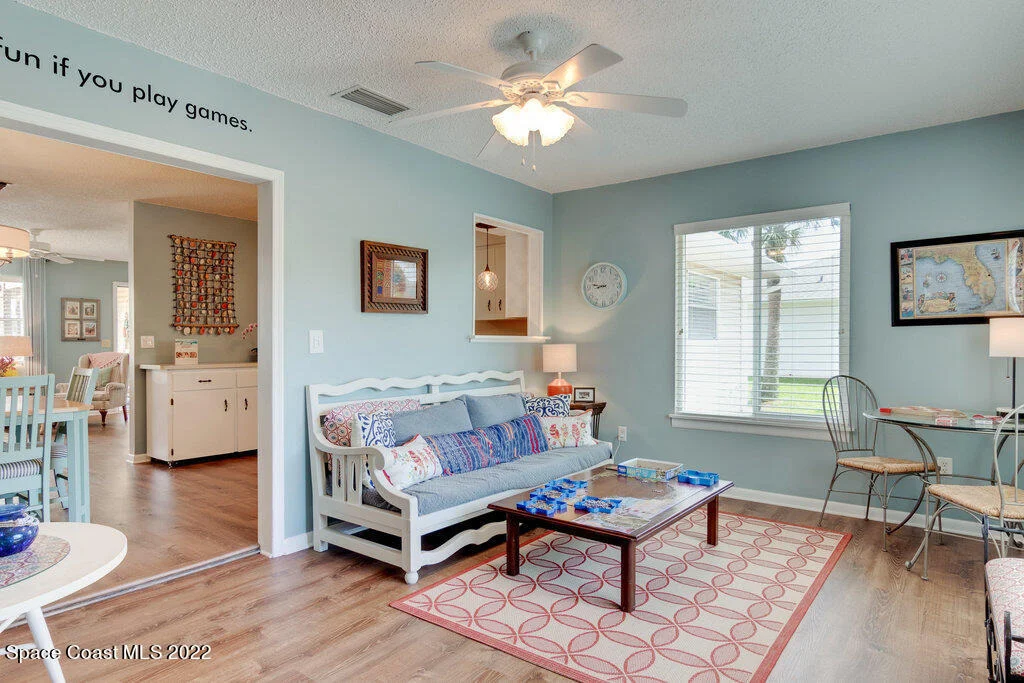 Photo of 1049 Carnation Drive