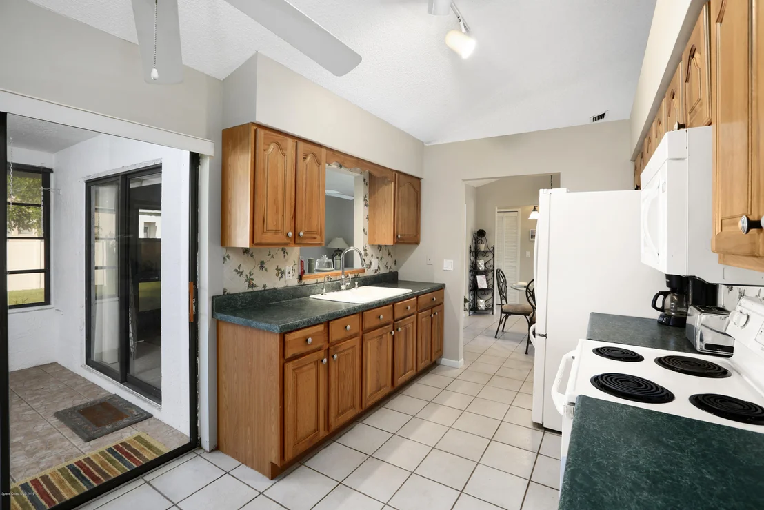 Photo of 1681 Eldron Boulevard SE