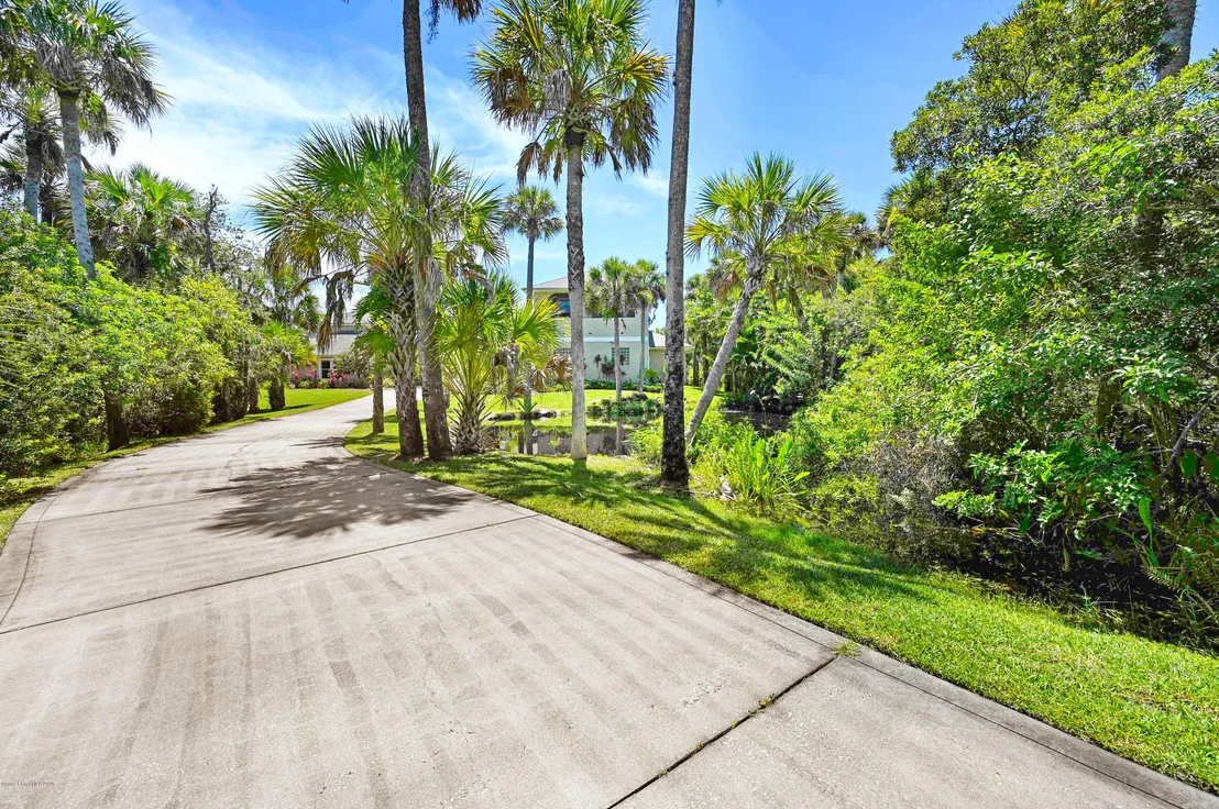 Photo of 5640 Willoughby Drive
