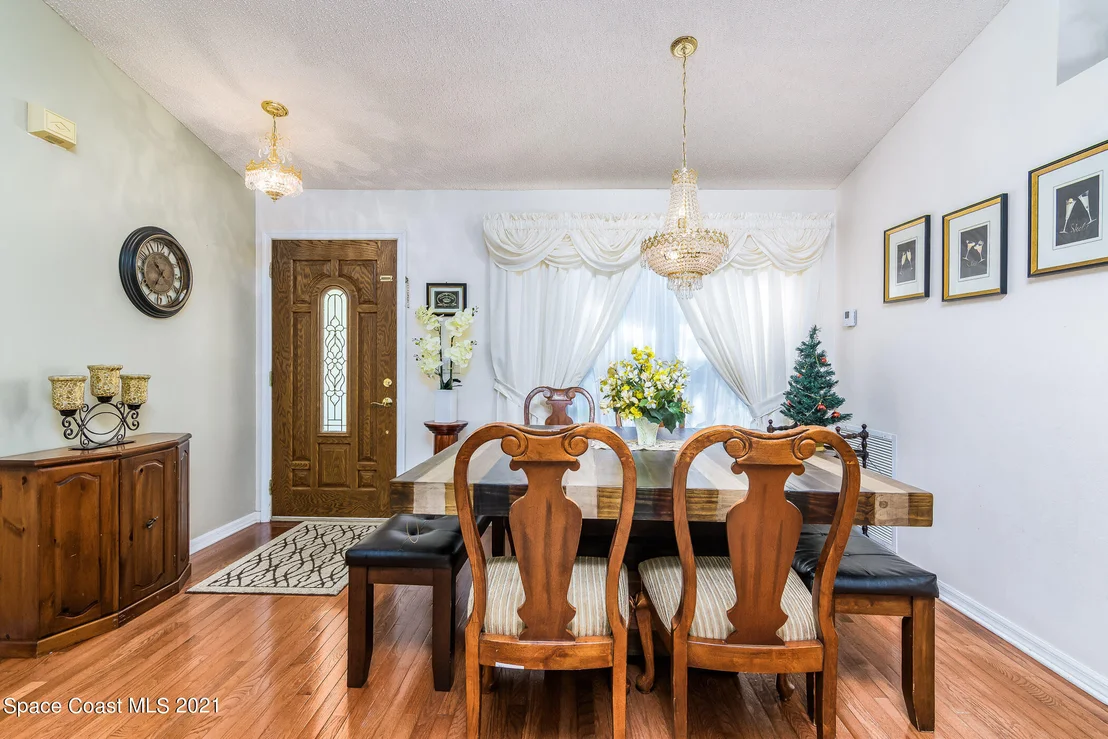 Photo of 2120 Belmont Way