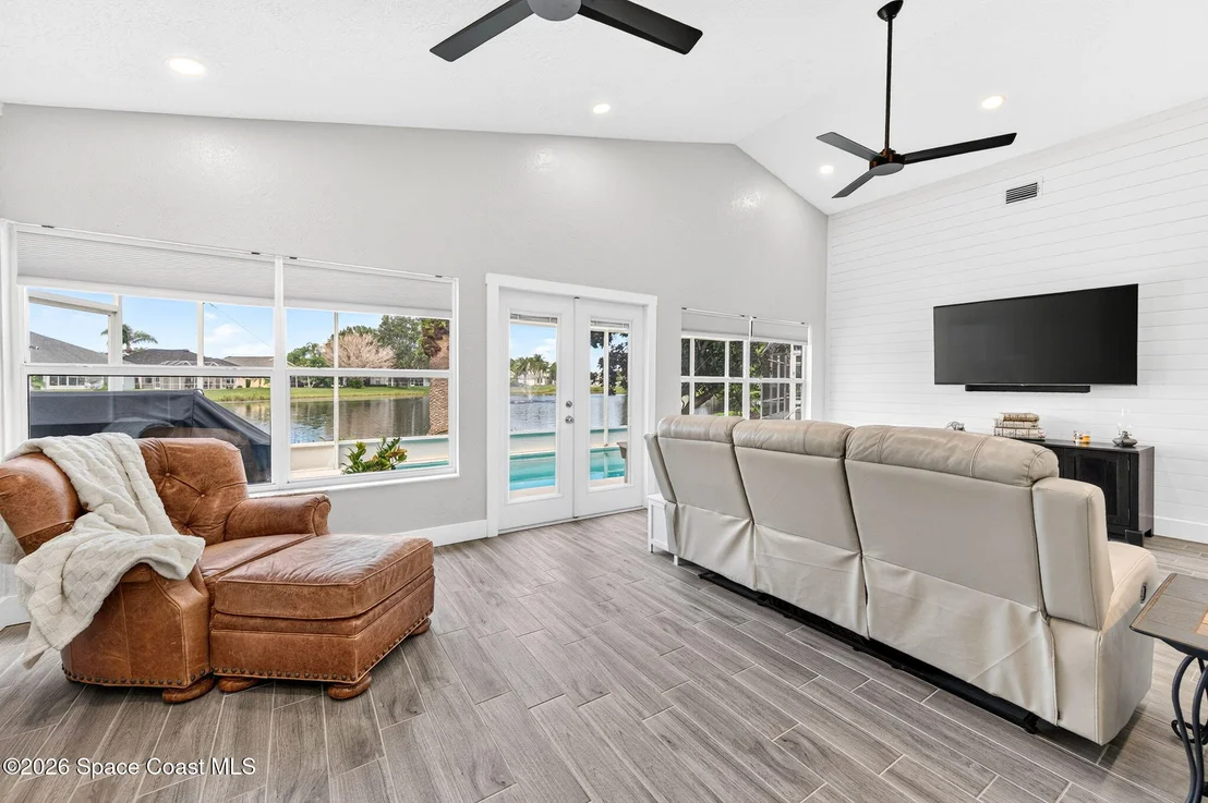Photo of 2453 Addington Circle