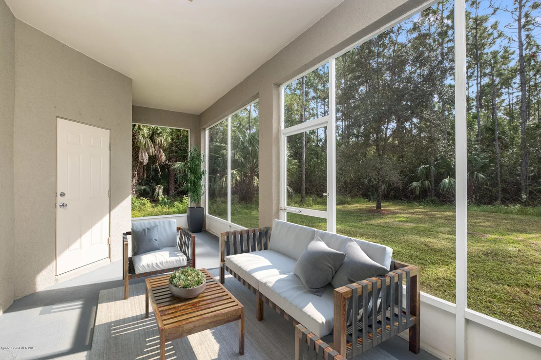 Photo of 1744 Hydrangea Road NW