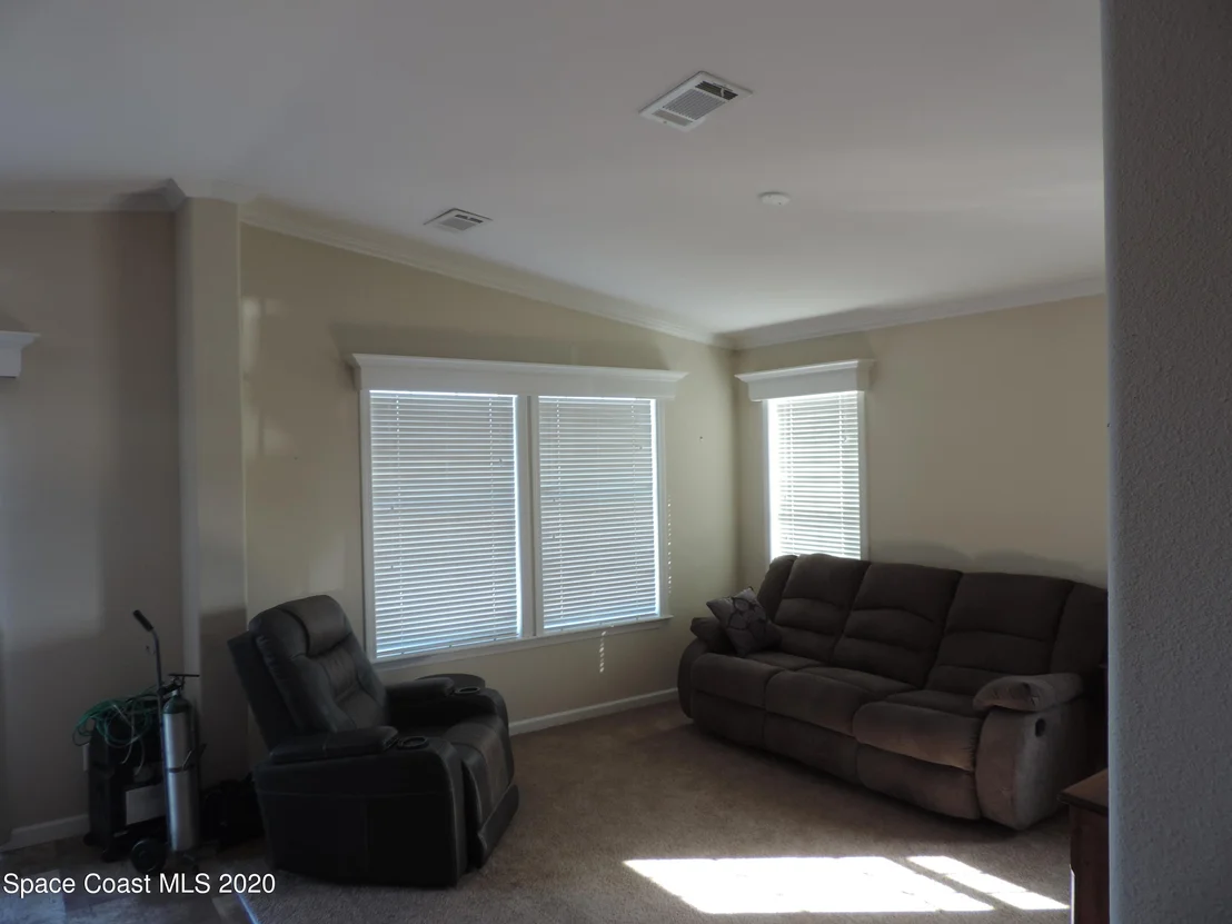 Photo of 3034 Indian River Drive NE